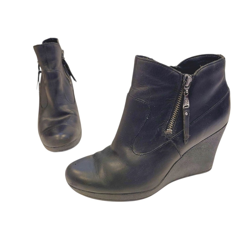 UGG Meredith Leather Wedge Shearing Bootie Women Size 8 Black Booties